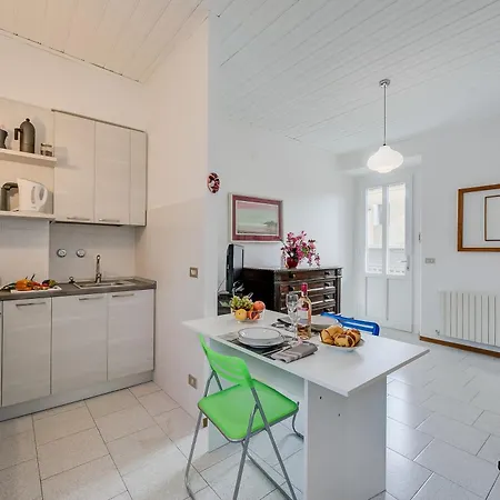Casa Olivia Little Sweet Escape - Happy Vezzo
