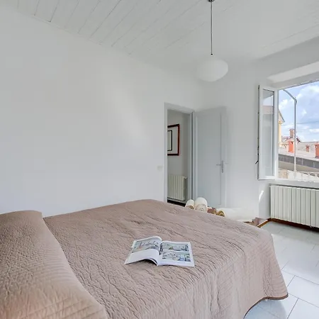 Casa Olivia Little Sweet Escape - Happy Vezzo